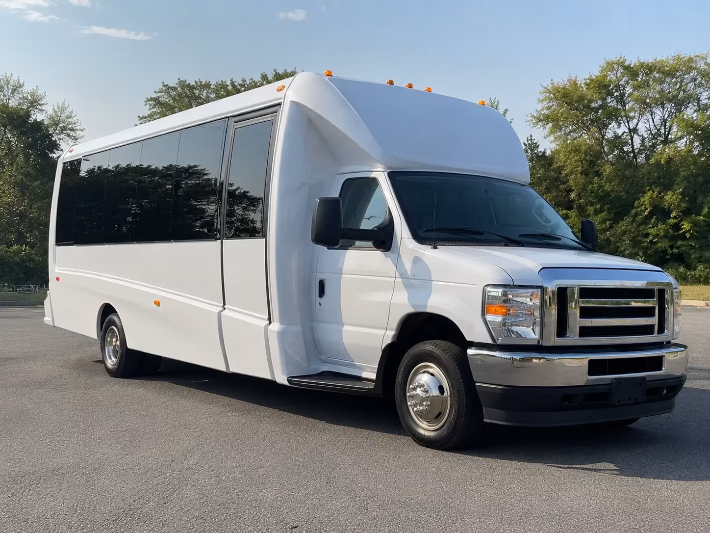Pompano Beach Birthday, Sweet 16, & Quinceañera Transportation party bus exterior