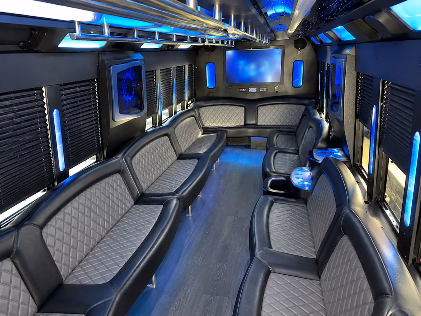 Pompano Beach Birthday, Sweet 16, & Quinceañera Transportation party bus exterior
